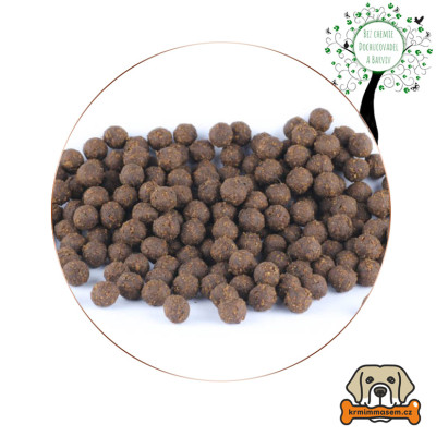 Výcvikový mini pamlsek -Hovězí s Jehněčím a Černou jeřabinou - kuličky 12 mm 250 g